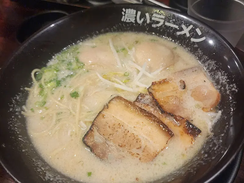 코이라멘 오리지날 라멘 근접샷 2