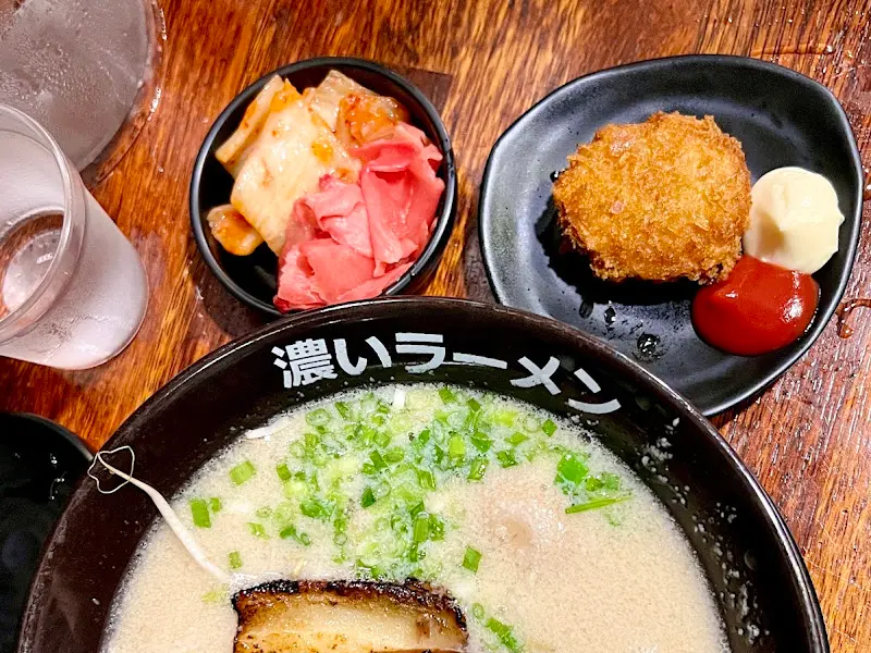 코이라멘 오리지날 라멘과 초생강, 감자 고로케