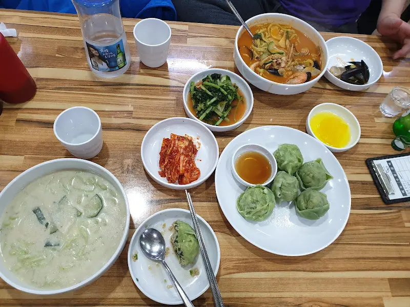 테이블 전체 샷2