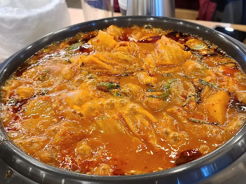 묵은지가 듬뿍 들어간 닭볶음탕