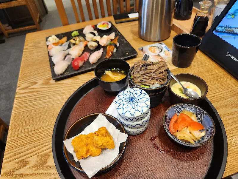 푸짐한 점심 특선 한 상 차림