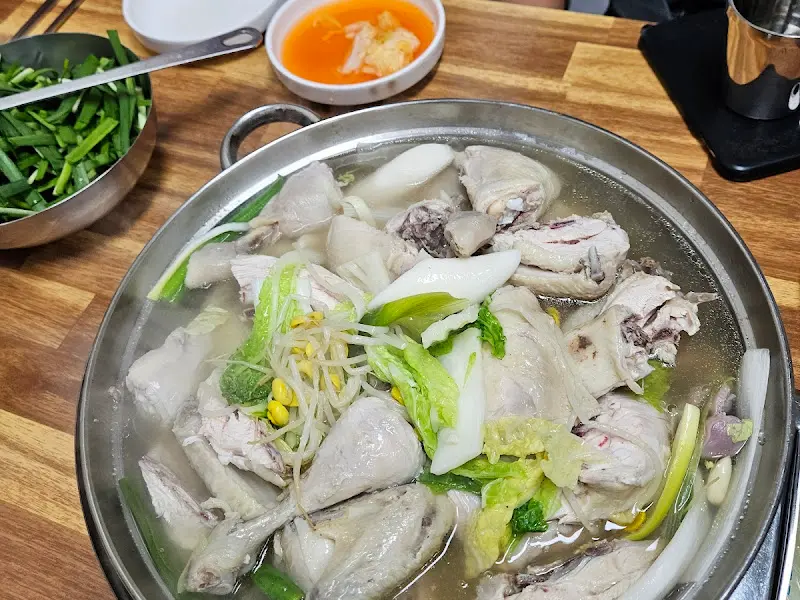 닭한마리 전체샷