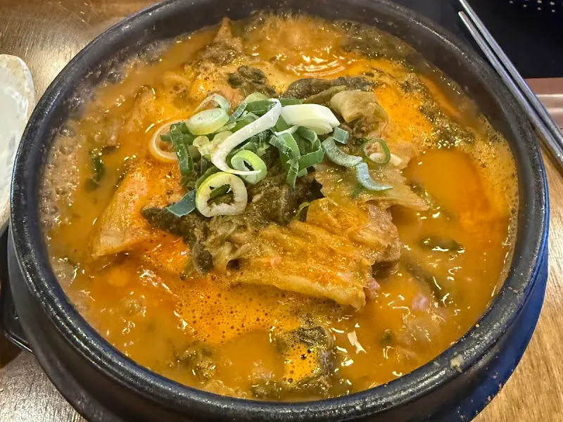 푸짐한 뼈해장국 비주얼