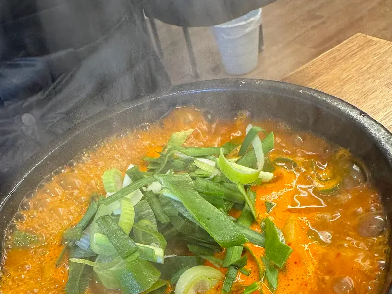 얼큰 순대국 근접샷