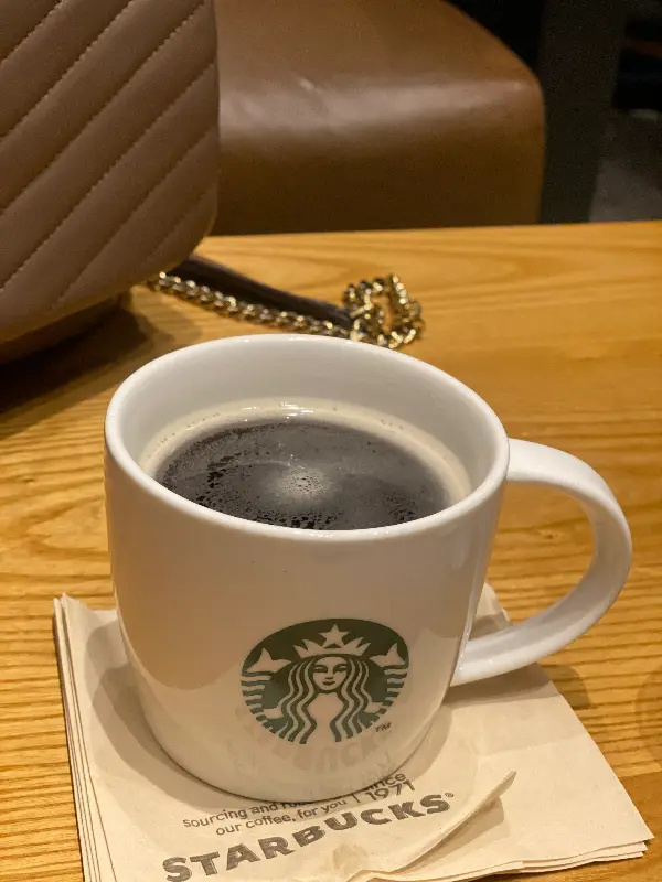 따뜻한 아메리카노