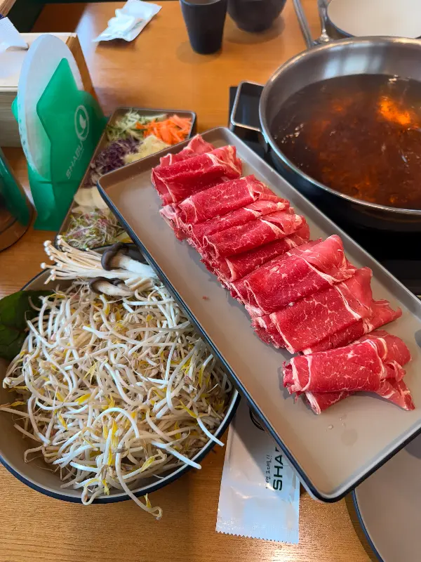 샤브샤브에 넣어 먹을 수 있는 다양한 버섯