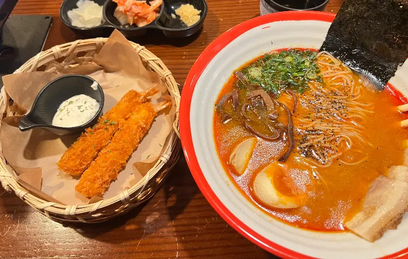 얼큰해장 돈코츠라멘과 새우튀김
