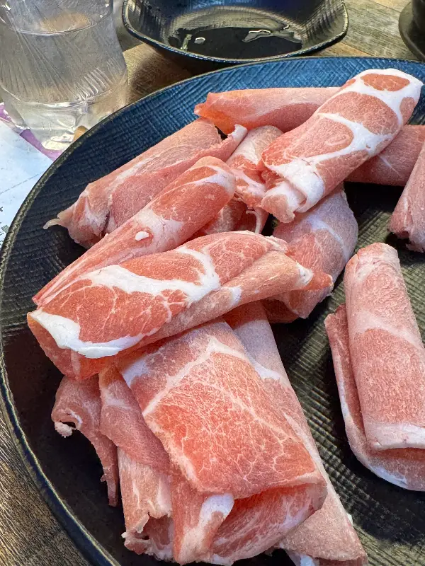 신선한 우삼겹의 모습