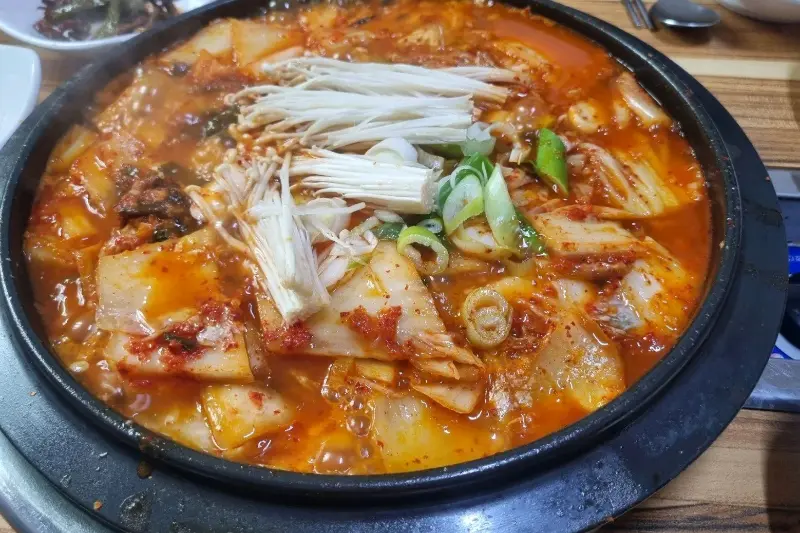 묵은지 김치찜의 비주얼