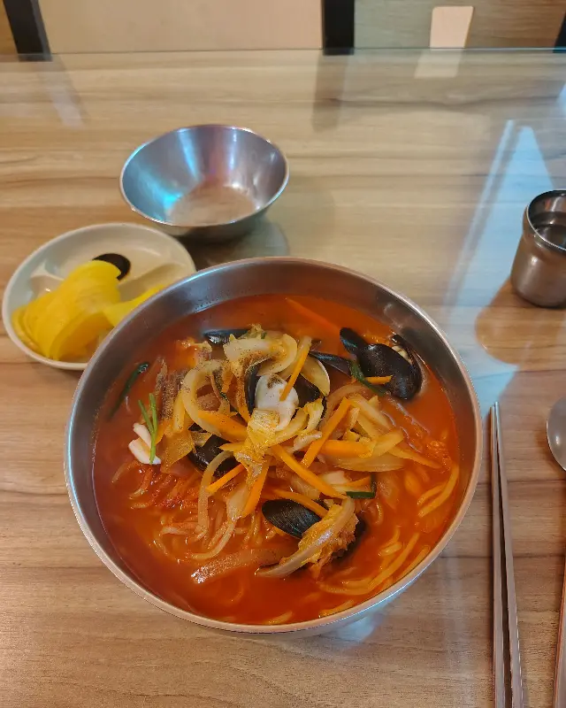 해산물이 가득한 짬뽕
