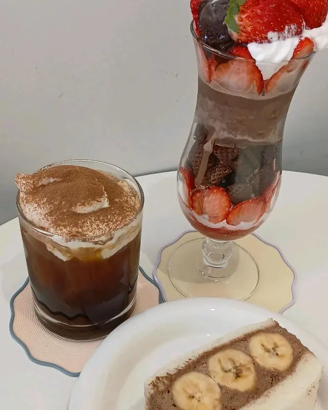 파르페, 라떼, 샌드위치