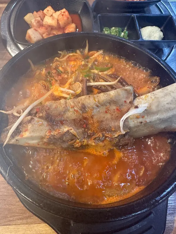 육갈탕의 푸짐한 모습