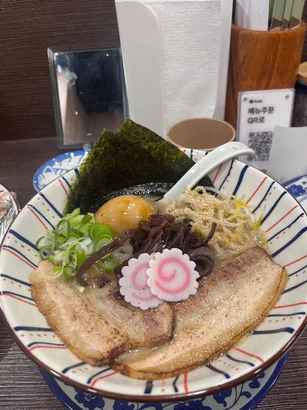 라멘 미야키 돈코츠 라멘 항공샷