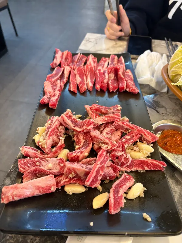 줄지어 놓인 소갈비살