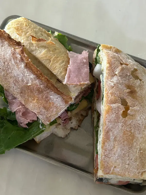 프랭크커핀바 내부 인테리어