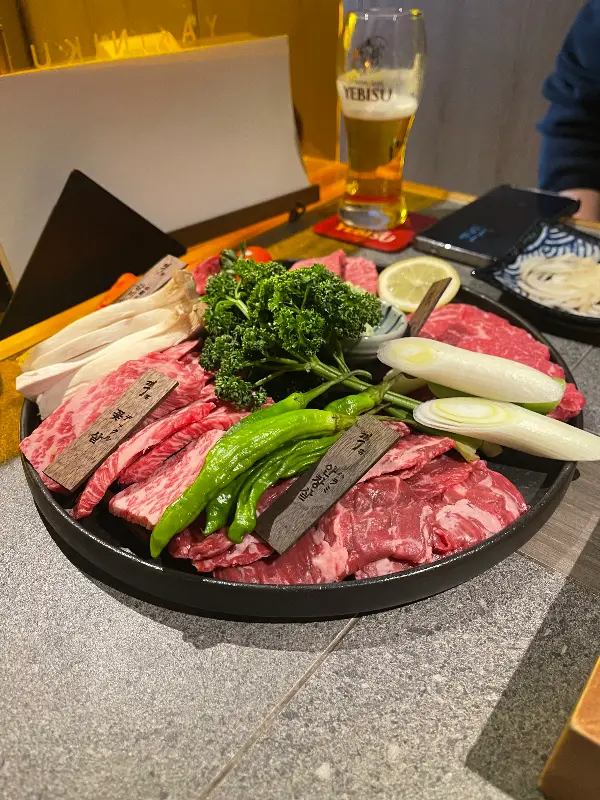 고기와 환상적인 궁합을 자랑하는 레몬 하이볼