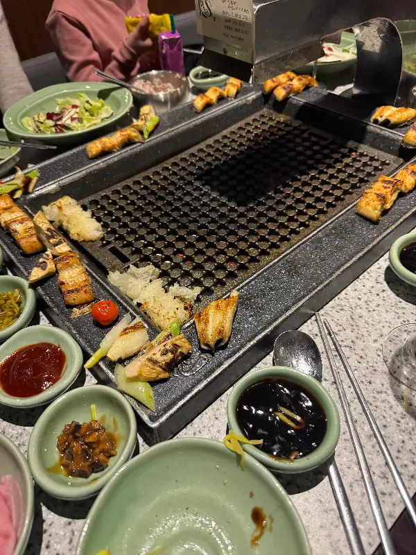 다양한 곁들임 메뉴