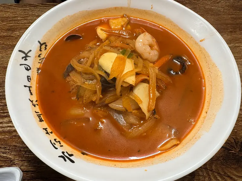 해산물과 야채가 듬뿍 들어간 짬뽕