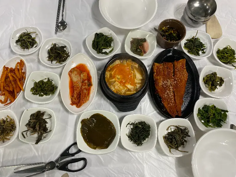 산채정식 한상차림