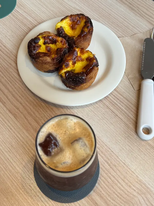 에그타르트와 커피