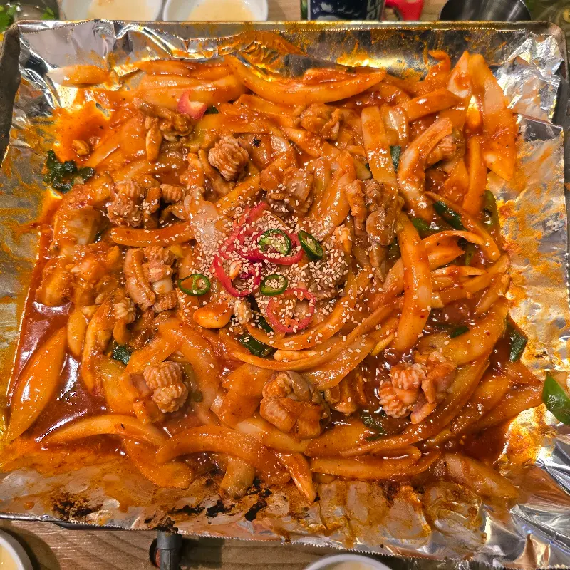 매콤한 양념 꼼장어