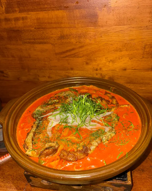 매콤한 국물이 일품인 토마토 짬뽕탕