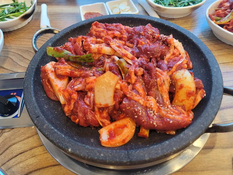 매콤한 오리 주물럭