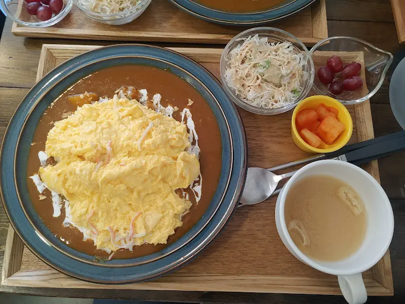 푸짐한 오믈렛 카레