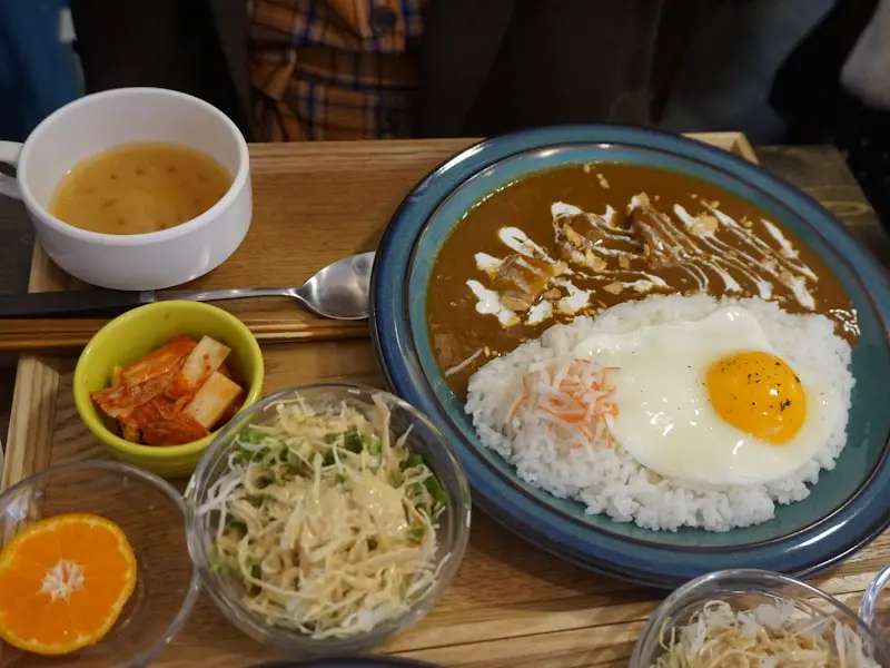 계란이불 덮은 카레