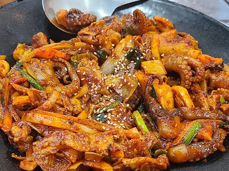 매콤달콤 쭈꾸미볶음