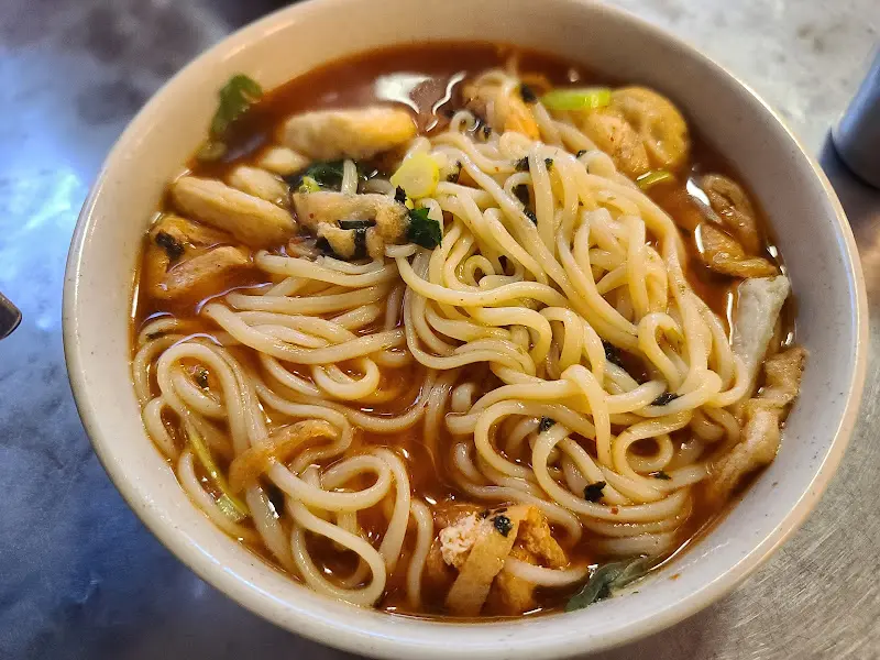 얼큰한 국물이 일품인 깡우동