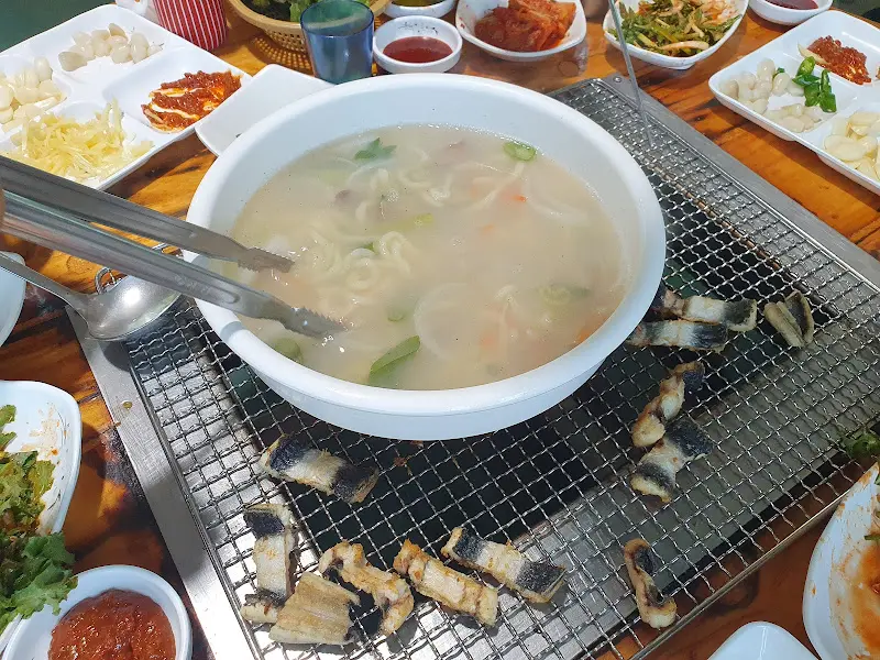 장어와 칼국수