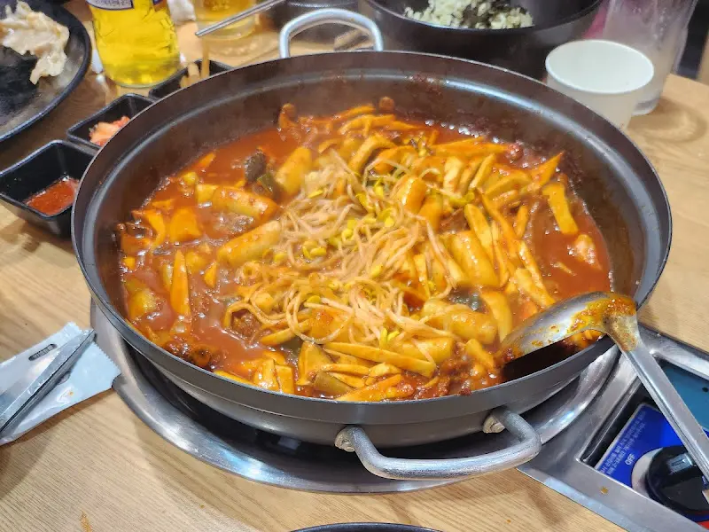 보글보글 끓는 등갈비찜