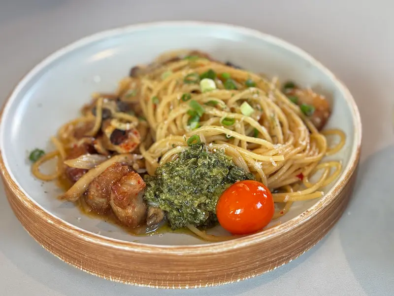 초이다이닝 항정살 명이 오일 파스타