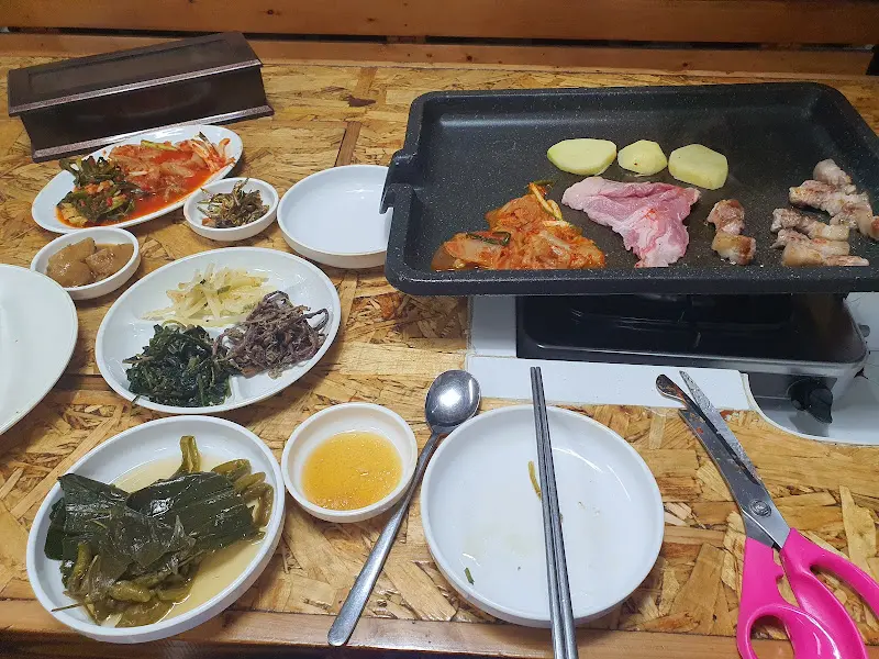 금돈가 내부 전경