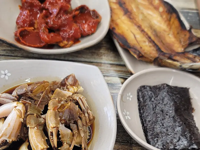 돌게장 정식 한 상 차림