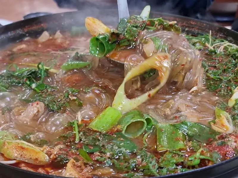푸짐한 곱창전골