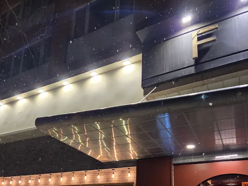 팔복 외관 야경