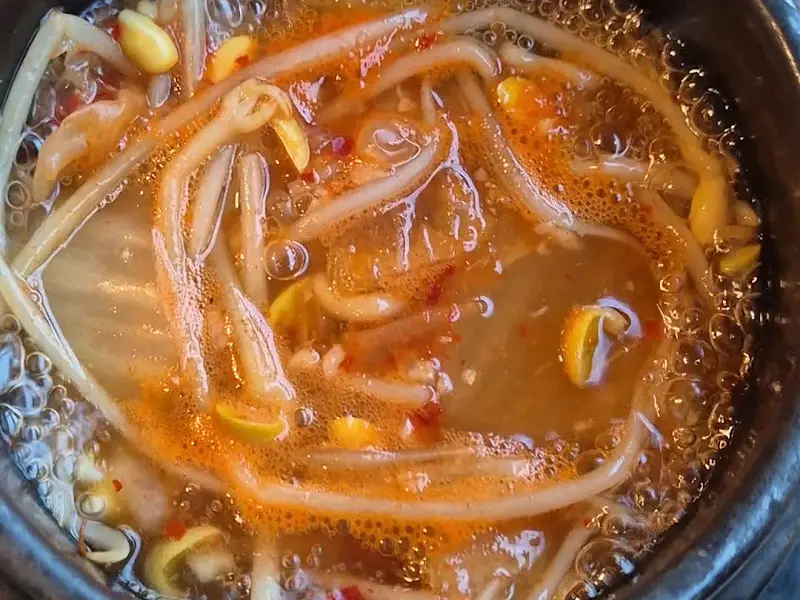 살얼음이 동동 뜬 시원한 막국수