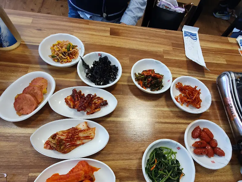 푸짐한 반찬 한 상 차림