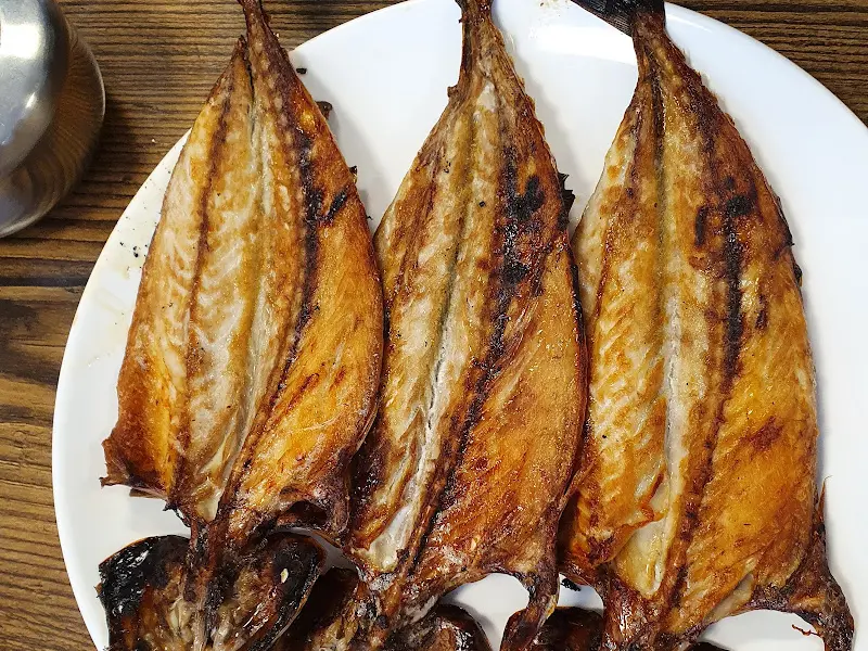 노릇노릇 구워진 조기구이
