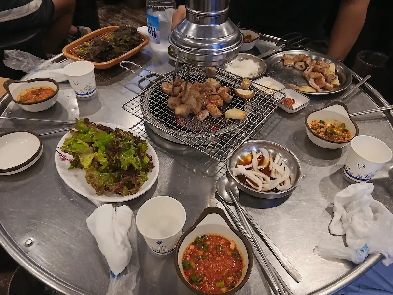 푸짐한 테이블 세팅