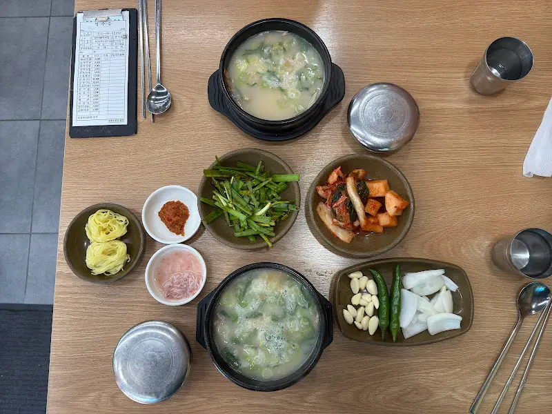 테이블 전체 샷