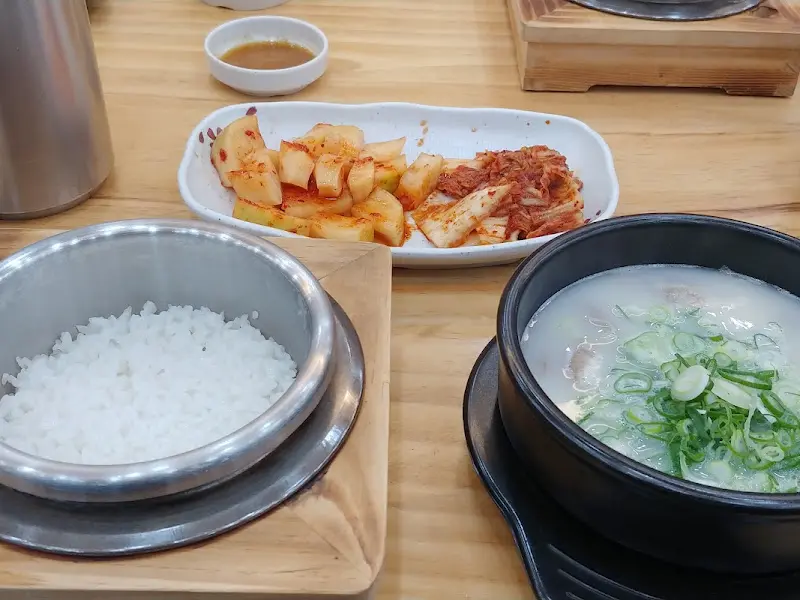 설렁탕과 반찬