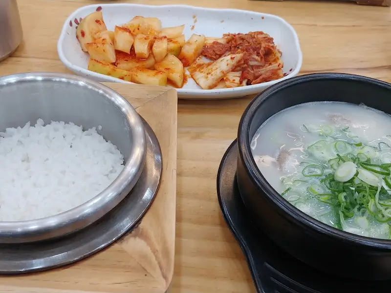 설렁탕과 깍두기