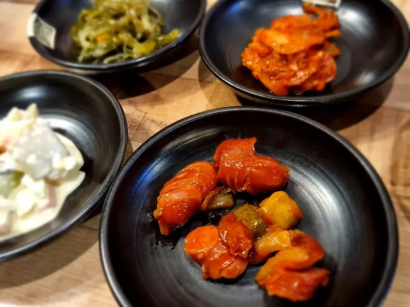 정갈한 밑반찬 클로즈업