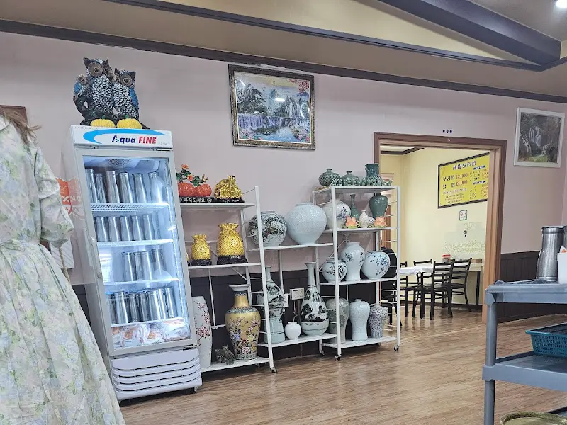 해밀보리밥 내부