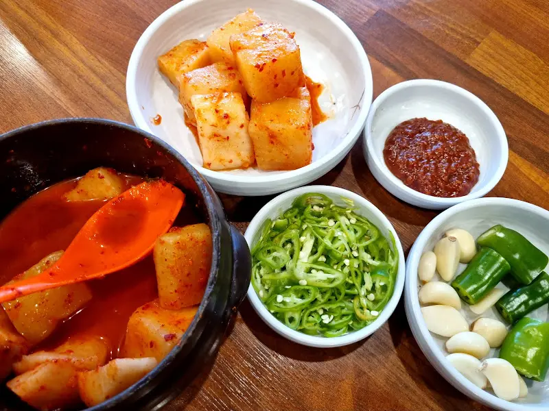 순대국과 깍두기