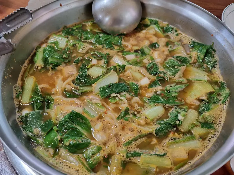 어탕칼국수 싹쓸이