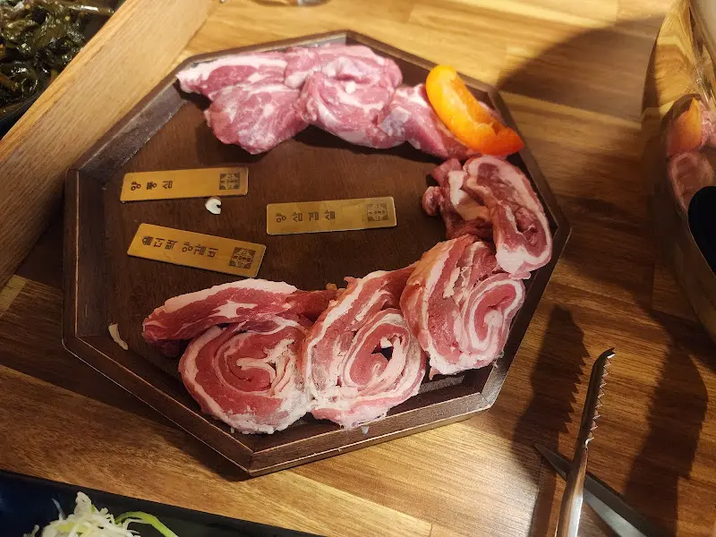 신선한 이베리코 돼지고기